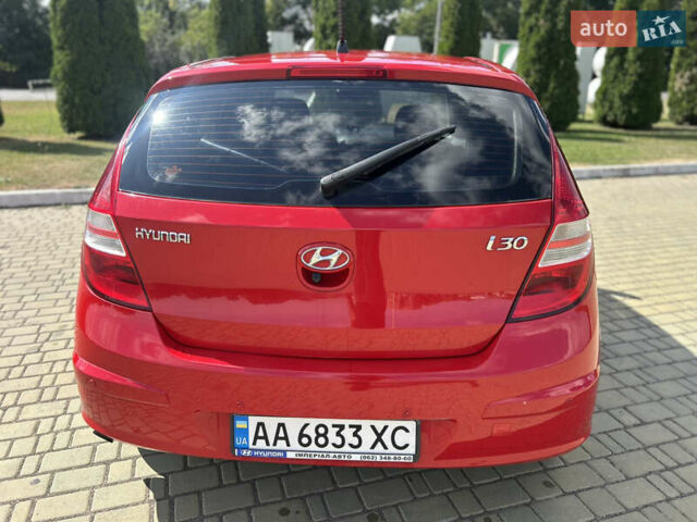 Червоний Хендай i30, об'ємом двигуна 1.59 л та пробігом 190 тис. км за 7300 $, фото 24 на Automoto.ua