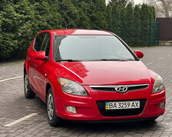Красный Хендай i30, объемом двигателя 1.59 л и пробегом 195 тыс. км за 7200 $, фото 3 на Automoto.ua