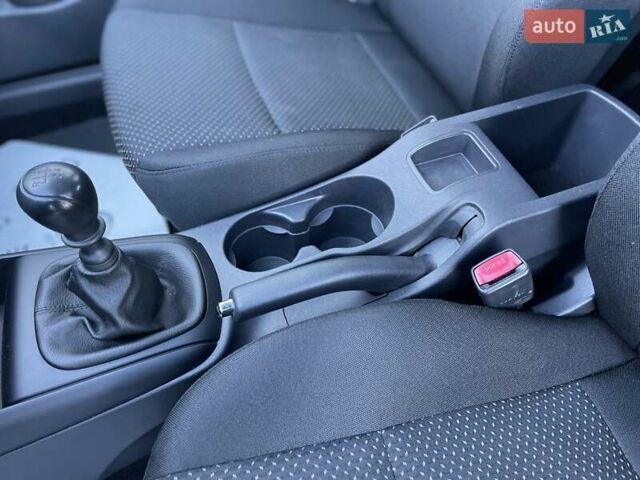 Червоний Хендай i30, об'ємом двигуна 1.4 л та пробігом 223 тис. км за 6300 $, фото 27 на Automoto.ua