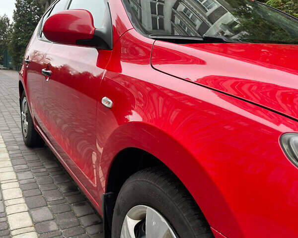 Красный Хендай i30, объемом двигателя 1.59 л и пробегом 195 тыс. км за 7200 $, фото 6 на Automoto.ua