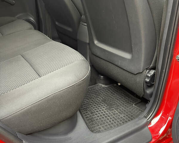 Красный Хендай i30, объемом двигателя 1.59 л и пробегом 195 тыс. км за 7200 $, фото 23 на Automoto.ua