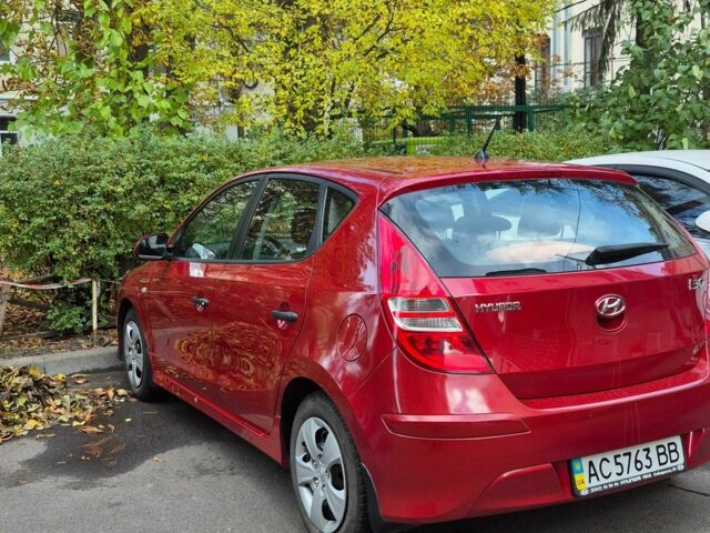 Красный Хендай i30, объемом двигателя 0 л и пробегом 154 тыс. км за 8300 $, фото 2 на Automoto.ua