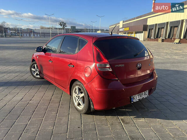 Красный Хендай i30, объемом двигателя 1.6 л и пробегом 231 тыс. км за 6200 $, фото 22 на Automoto.ua
