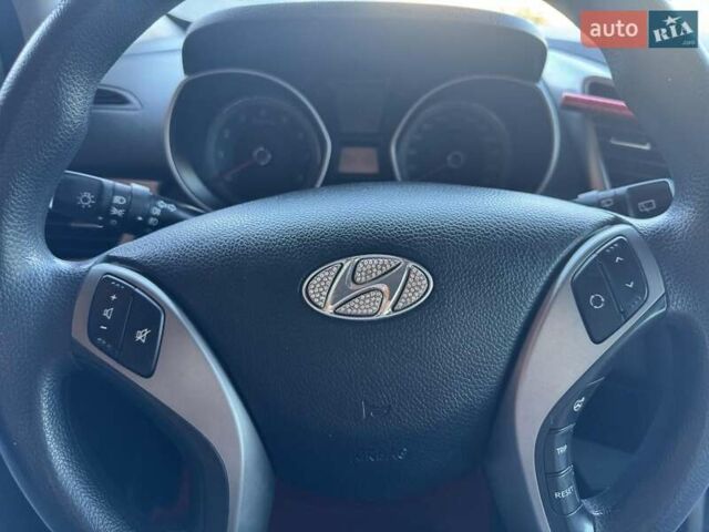 Красный Хендай i30, объемом двигателя 1.59 л и пробегом 131 тыс. км за 9000 $, фото 20 на Automoto.ua