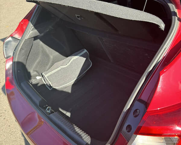 Червоний Хендай i30, об'ємом двигуна 1.59 л та пробігом 61 тис. км за 13000 $, фото 9 на Automoto.ua