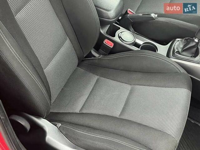 Хендай i30 2013 в Киеве на Automoto.ua Красный Хендай i30, объемом двигателя 1.4 л и пробегом 122 тыс. км за 9790 $, фото 24 на Automoto.ua