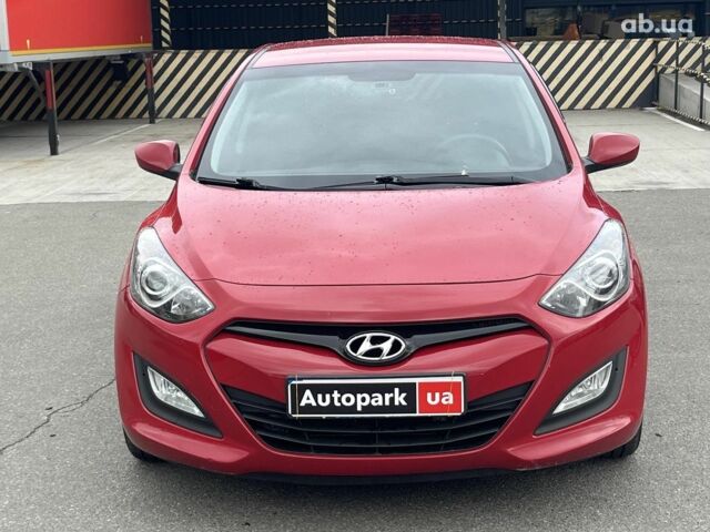 Хендай i30 2013 в Киеве на Automoto.ua Красный Хендай i30, объемом двигателя 1.4 л и пробегом 122 тыс. км за 9790 $, фото 1 на Automoto.ua