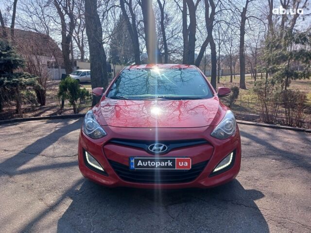 Червоний Хендай i30, об'ємом двигуна 1.6 л та пробігом 177 тис. км за 8990 $, фото 1 на Automoto.ua