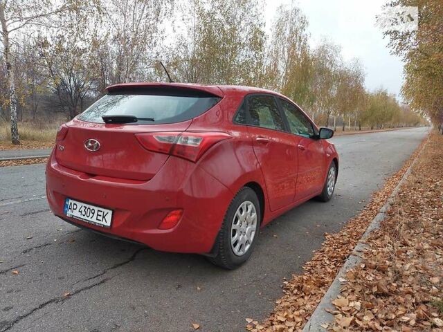 Червоний Хендай i30, об'ємом двигуна 1.6 л та пробігом 109 тис. км за 8800 $, фото 1 на Automoto.ua