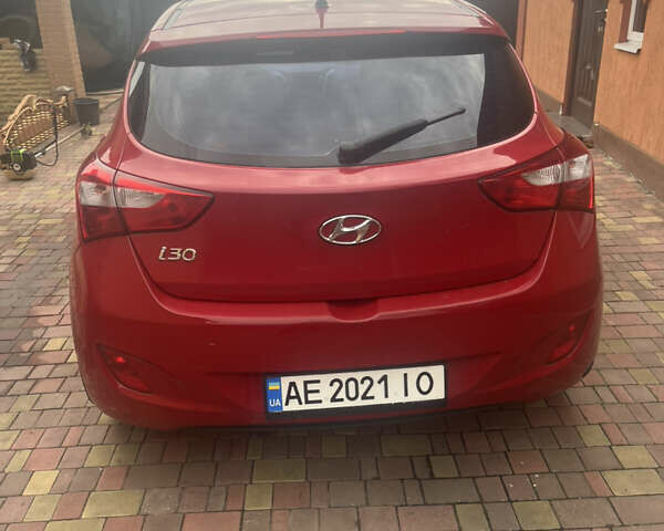 Червоний Хендай i30, об'ємом двигуна 1.6 л та пробігом 140 тис. км за 6500 $, фото 8 на Automoto.ua