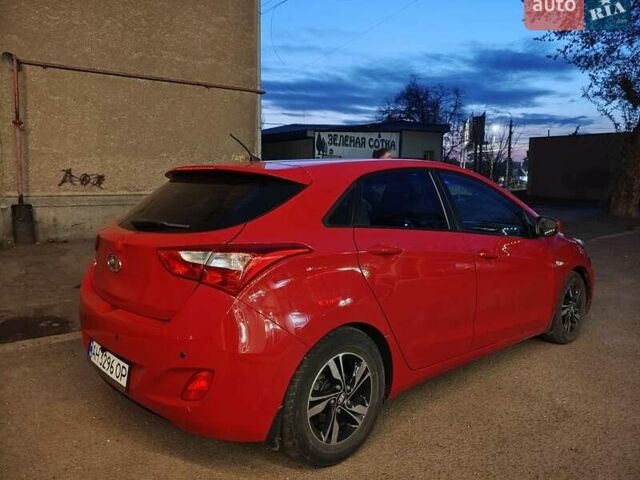 Красный Хендай i30, объемом двигателя 1.4 л и пробегом 88 тыс. км за 4915 $, фото 19 на Automoto.ua