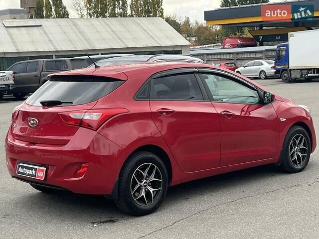 Хендай i30 2013 в Киеве на Automoto.ua Красный Хендай i30, объемом двигателя 1.4 л и пробегом 122 тыс. км за 9790 $, фото 5 на Automoto.ua