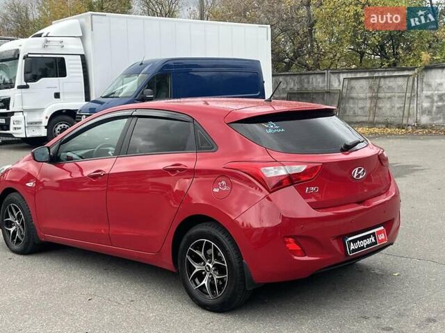 Хендай i30 2013 в Киеве на Automoto.ua Красный Хендай i30, объемом двигателя 1.4 л и пробегом 122 тыс. км за 9790 $, фото 7 на Automoto.ua