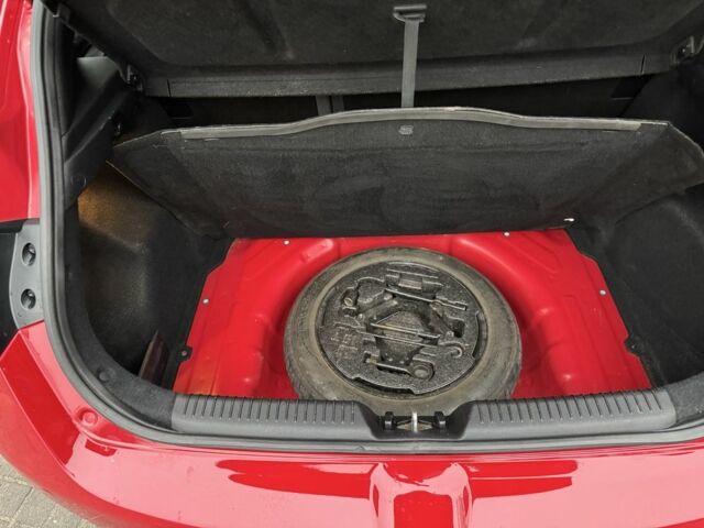 Червоний Хендай i30, об'ємом двигуна 1.4 л та пробігом 72 тис. км за 7800 $, фото 21 на Automoto.ua