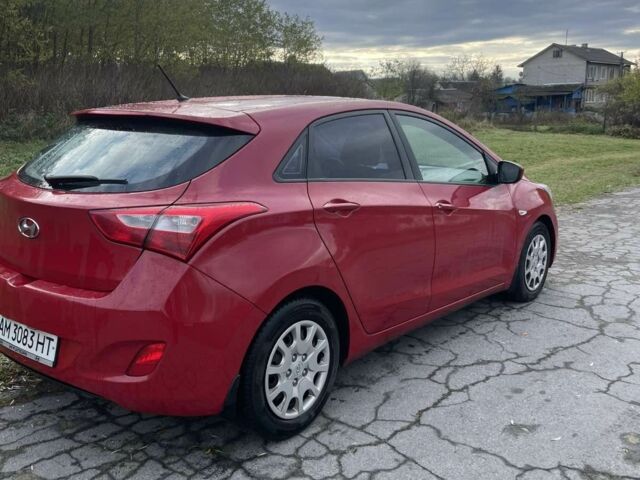 Хендай i30 2013 в Емильчином на Automoto.ua Красный Хендай i30, объемом двигателя 1.4 л и пробегом 85 тыс. км за 8200 $, фото 6 на Automoto.ua