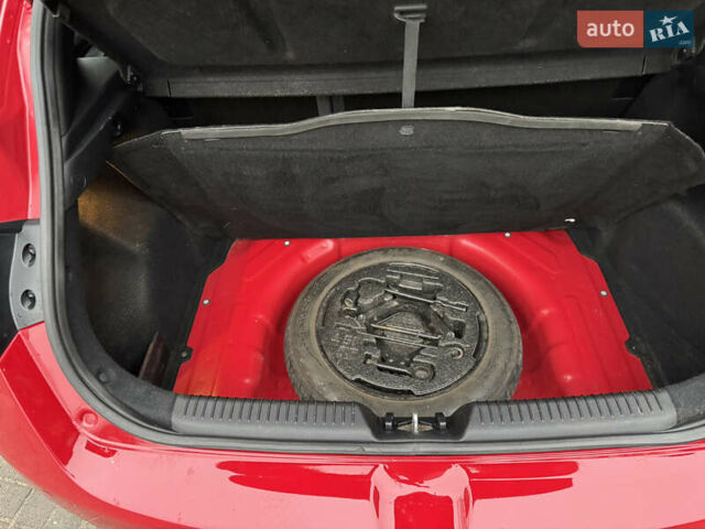 Червоний Хендай i30, об'ємом двигуна 1.4 л та пробігом 72 тис. км за 7800 $, фото 17 на Automoto.ua