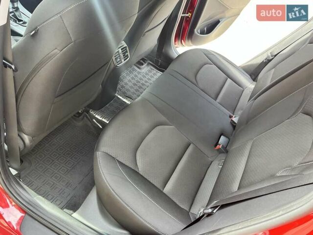 Красный Хендай i30, объемом двигателя 1.6 л и пробегом 111 тыс. км за 15200 $, фото 14 на Automoto.ua