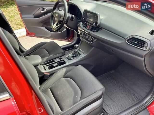 Красный Хендай i30, объемом двигателя 1.6 л и пробегом 111 тыс. км за 15200 $, фото 12 на Automoto.ua