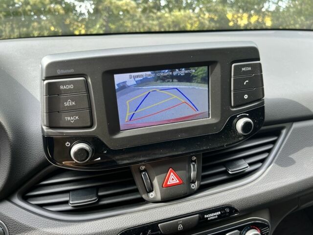 Хендай i30 2017 в Броварах на Automoto.ua Красный Хендай i30, объемом двигателя 1.6 л и пробегом 112 тыс. км за 13999 $, фото 13 на Automoto.ua