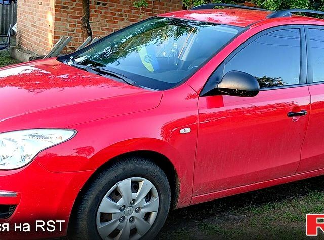 Червоний Хендай i30, об'ємом двигуна 1.6 л та пробігом 0 тис. км за 6000 $, фото 1 на Automoto.ua