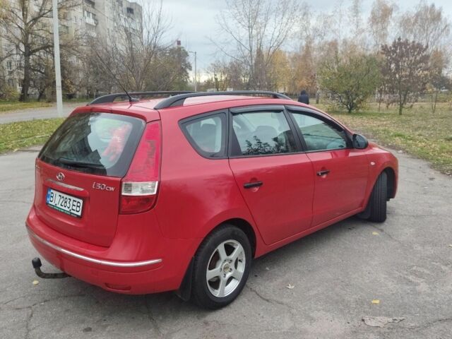 Красный Хендай i30, объемом двигателя 1.6 л и пробегом 160 тыс. км за 6200 $, фото 5 на Automoto.ua