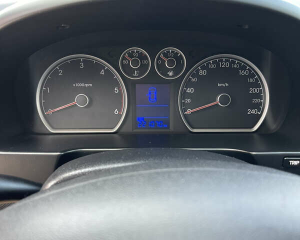 Красный Хендай i30, объемом двигателя 1.6 л и пробегом 220 тыс. км за 5000 $, фото 9 на Automoto.ua