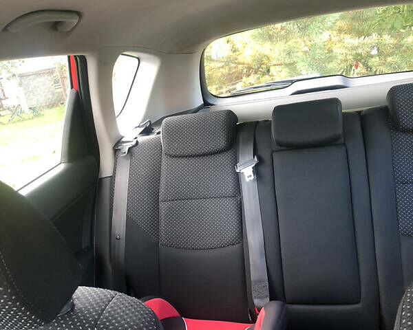 Красный Хендай i30, объемом двигателя 1.4 л и пробегом 222 тыс. км за 6200 $, фото 3 на Automoto.ua