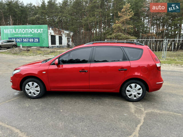 Хендай i30 2009 в Змиеве на Automoto.ua Красный Хендай i30, объемом двигателя 1.59 л и пробегом 170 тыс. км за 5700 $, фото 3 на Automoto.ua