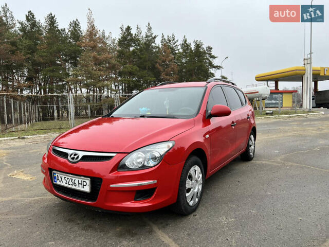 Хендай i30 2009 в Змиеве на Automoto.ua Красный Хендай i30, объемом двигателя 1.59 л и пробегом 170 тыс. км за 5700 $, фото 2 на Automoto.ua