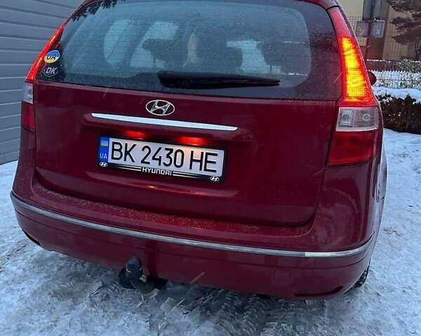 Червоний Хендай i30, об'ємом двигуна 1.6 л та пробігом 190 тис. км за 6500 $, фото 5 на Automoto.ua