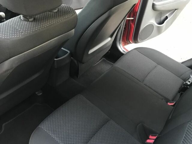 Червоний Хендай i30, об'ємом двигуна 1.6 л та пробігом 230 тис. км за 6100 $, фото 9 на Automoto.ua