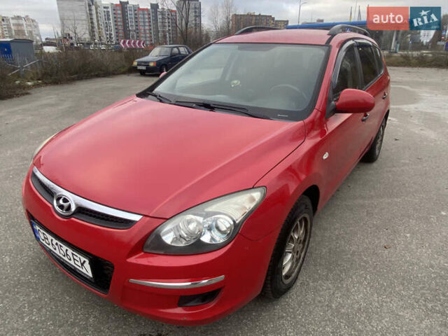 Червоний Хендай i30, об'ємом двигуна 1.4 л та пробігом 245 тис. км за 5700 $, фото 1 на Automoto.ua