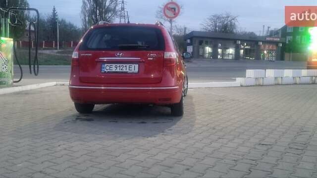 Красный Хендай i30, объемом двигателя 1.4 л и пробегом 311 тыс. км за 5000 $, фото 3 на Automoto.ua