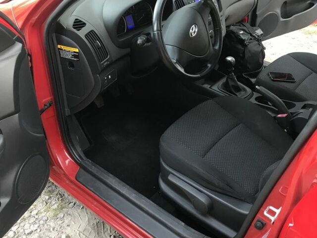Червоний Хендай i30, об'ємом двигуна 1.6 л та пробігом 230 тис. км за 6100 $, фото 6 на Automoto.ua