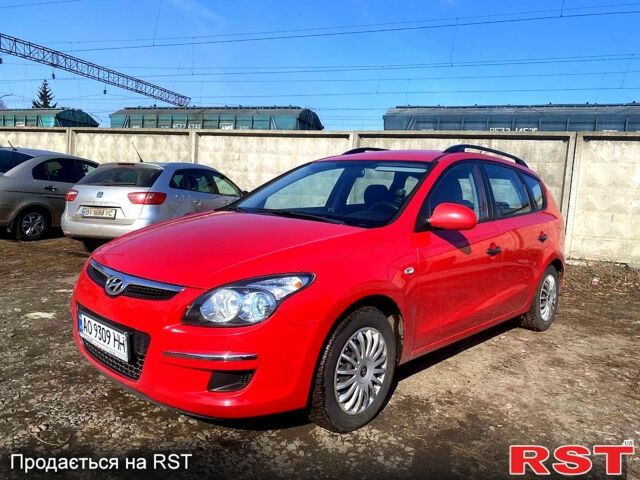 Червоний Хендай i30, об'ємом двигуна 1.6 л та пробігом 330 тис. км за 4200 $, фото 1 на Automoto.ua