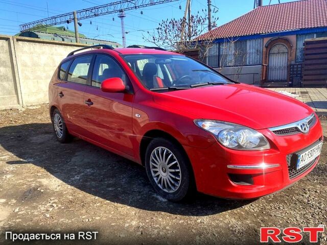 Червоний Хендай i30, об'ємом двигуна 1.6 л та пробігом 330 тис. км за 4200 $, фото 3 на Automoto.ua