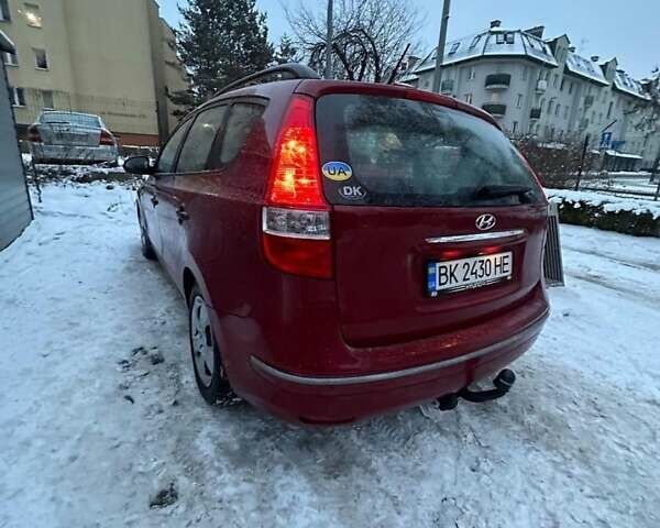 Червоний Хендай i30, об'ємом двигуна 1.6 л та пробігом 190 тис. км за 6500 $, фото 3 на Automoto.ua