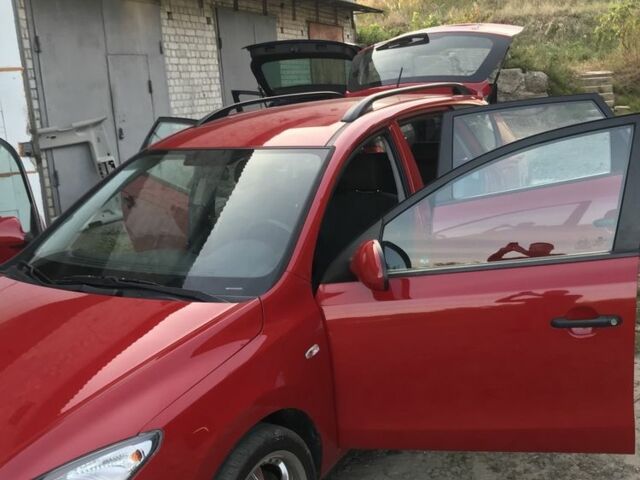 Червоний Хендай i30, об'ємом двигуна 1.6 л та пробігом 230 тис. км за 6100 $, фото 5 на Automoto.ua