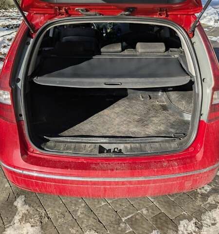 Красный Хендай i30, объемом двигателя 1.4 л и пробегом 199 тыс. км за 6000 $, фото 7 на Automoto.ua