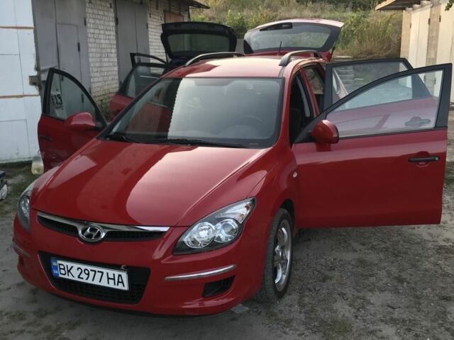 Червоний Хендай i30, об'ємом двигуна 1.6 л та пробігом 230 тис. км за 6100 $, фото 4 на Automoto.ua