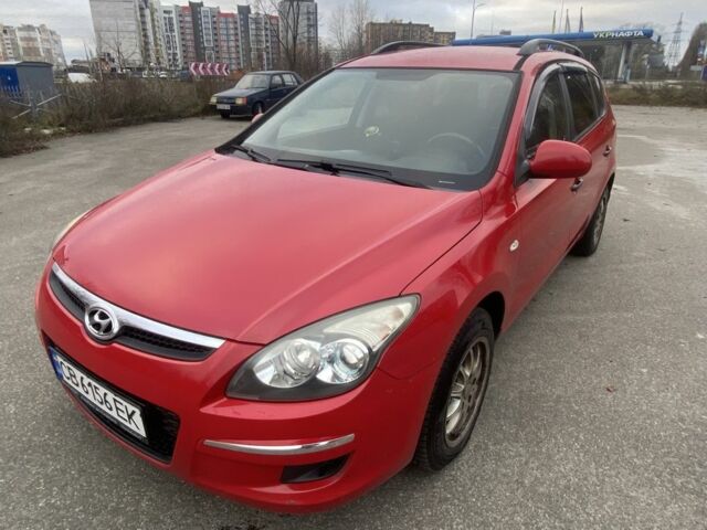 Красный Хендай i30, объемом двигателя 1.4 л и пробегом 245 тыс. км за 5700 $, фото 1 на Automoto.ua