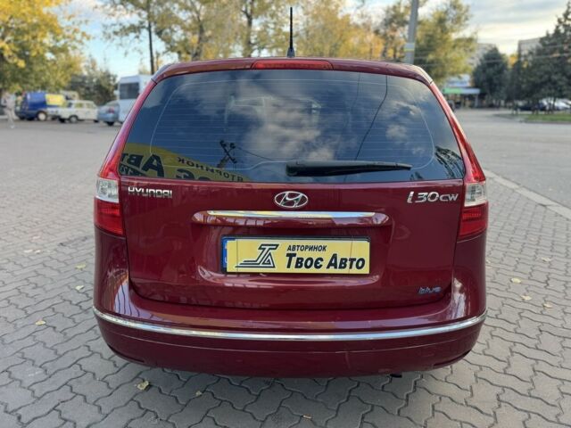 Красный Хендай i30, объемом двигателя 1.4 л и пробегом 234 тыс. км за 5850 $, фото 5 на Automoto.ua