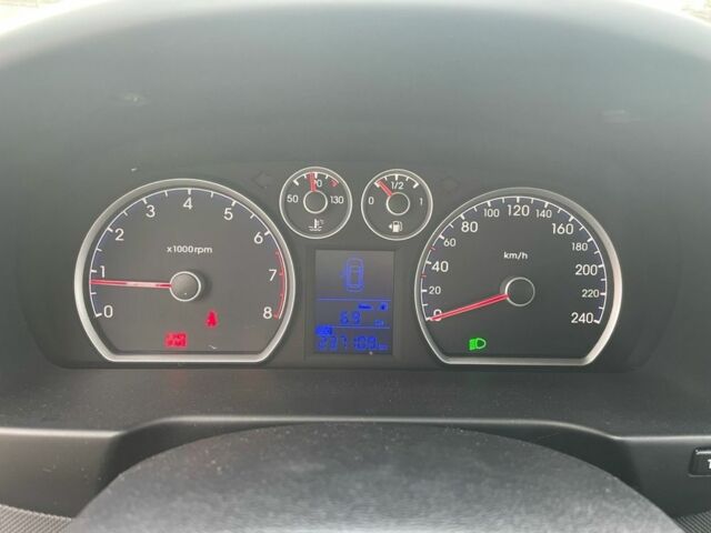 Красный Хендай i30, объемом двигателя 1.6 л и пробегом 237 тыс. км за 5799 $, фото 11 на Automoto.ua