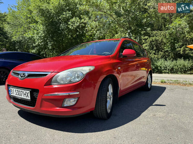 Красный Хендай i30, объемом двигателя 1.4 л и пробегом 302 тыс. км за 6000 $, фото 7 на Automoto.ua