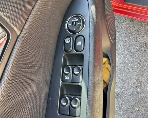 Красный Хендай i30, объемом двигателя 1.4 л и пробегом 302 тыс. км за 6000 $, фото 23 на Automoto.ua