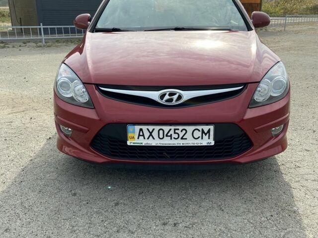 Червоний Хендай i30, об'ємом двигуна 1.6 л та пробігом 73 тис. км за 8350 $, фото 2 на Automoto.ua