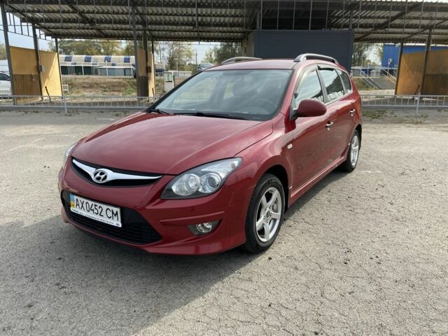 Червоний Хендай i30, об'ємом двигуна 1.6 л та пробігом 73 тис. км за 8350 $, фото 1 на Automoto.ua