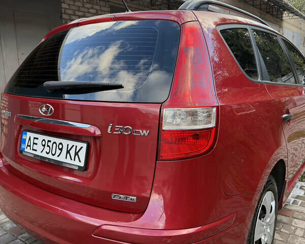 Красный Хендай i30, объемом двигателя 1.6 л и пробегом 196 тыс. км за 7200 $, фото 20 на Automoto.ua