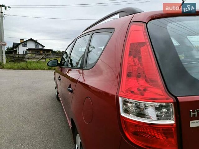 Красный Хендай i30, объемом двигателя 1.4 л и пробегом 149 тыс. км за 7200 $, фото 12 на Automoto.ua