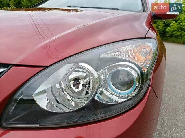 Красный Хендай i30, объемом двигателя 1.4 л и пробегом 149 тыс. км за 7200 $, фото 9 на Automoto.ua